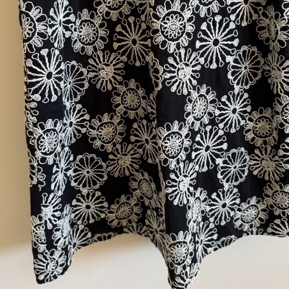 Ann Taylor LOFT Black & White Floral Embroidered Shift Dress | Sleeveless V-Neck - Picture 3 of 4